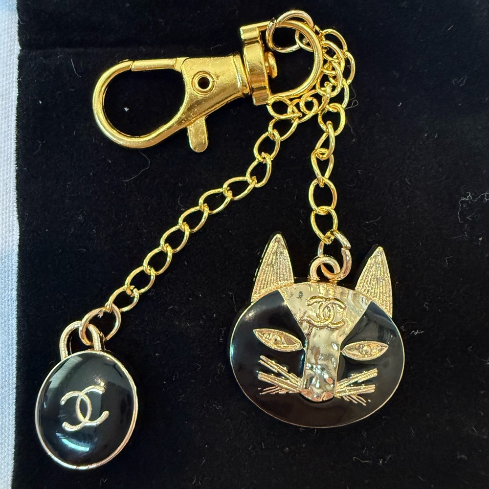 Black and Gold Cat Charm Purse/Keychain